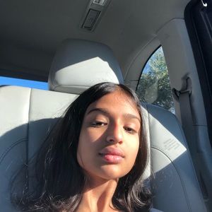 Meet your Posher, Marisa